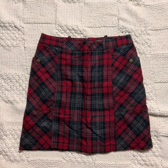Eddie Bauer Black White Red Plaid Miniskirt with Pockets Wool Mix (2011) - Picture 1 of 4